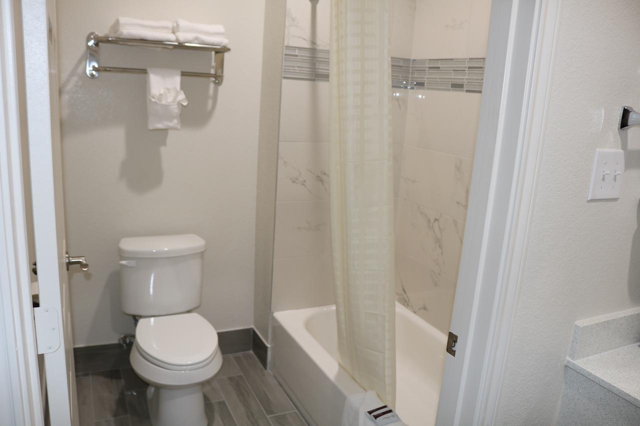 Scottish Inn & Suites - Iah Airport Humble Eksteriør bilde